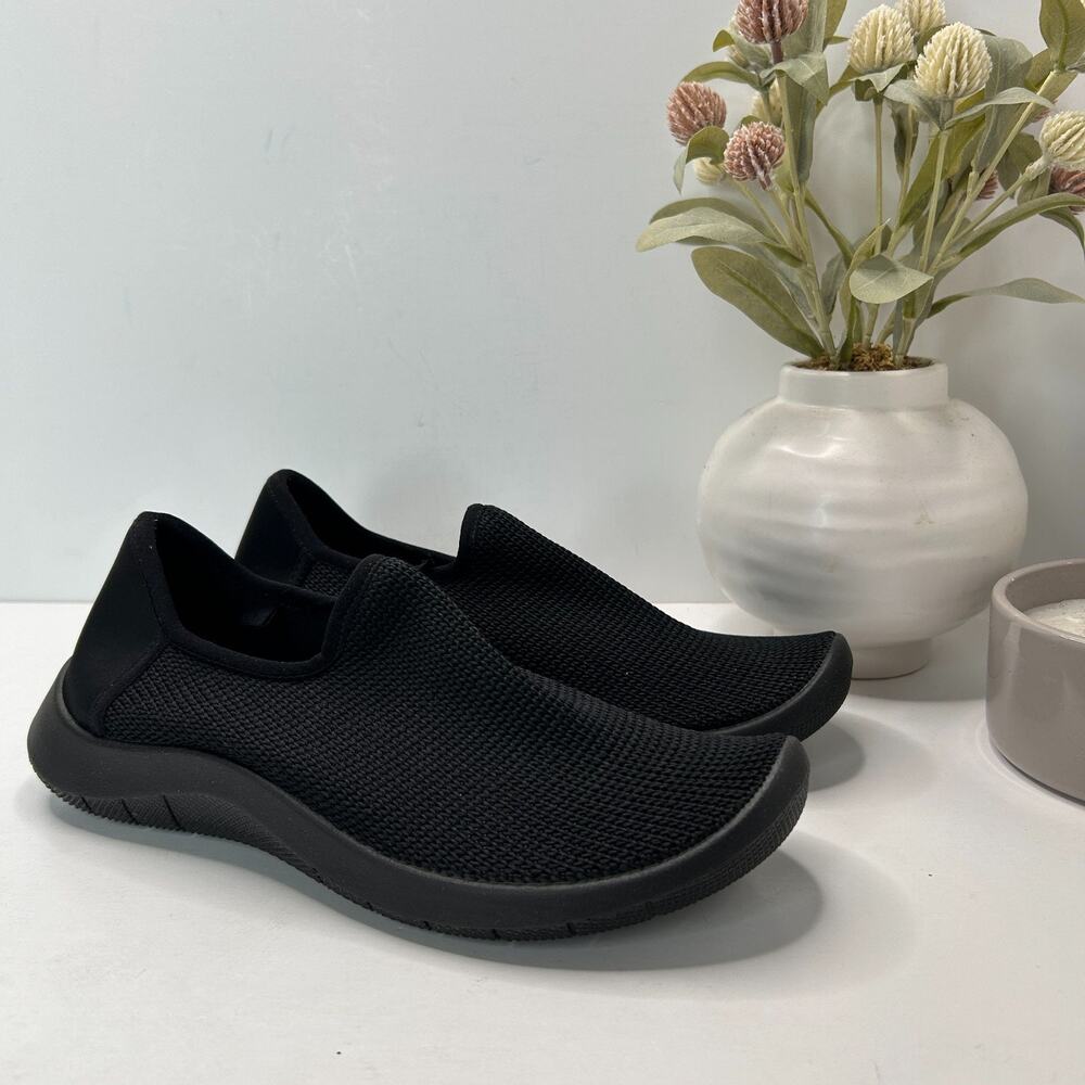 Arcopedico Black Knit Slip-On Loafers